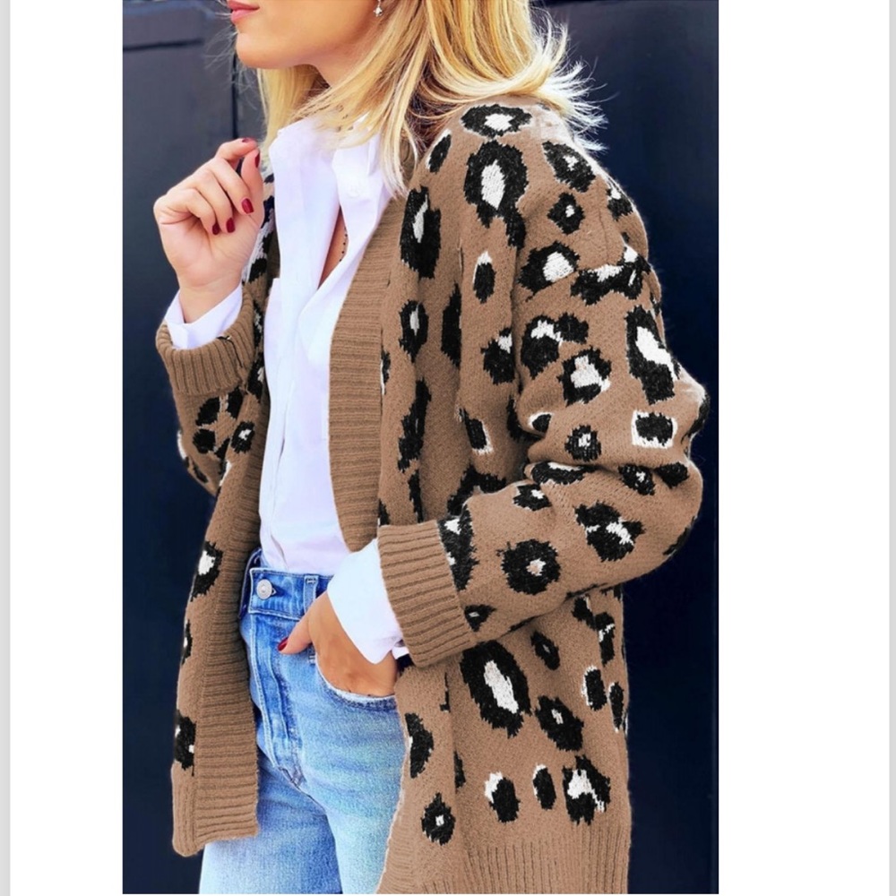 Leopard Print Knit Cardigan - Picture 6 of 8